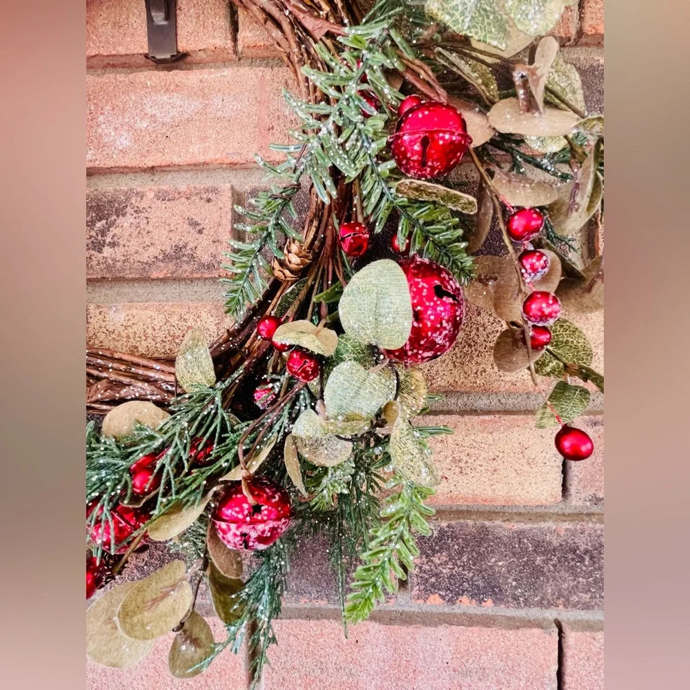 Resounding Cheer Wreath
